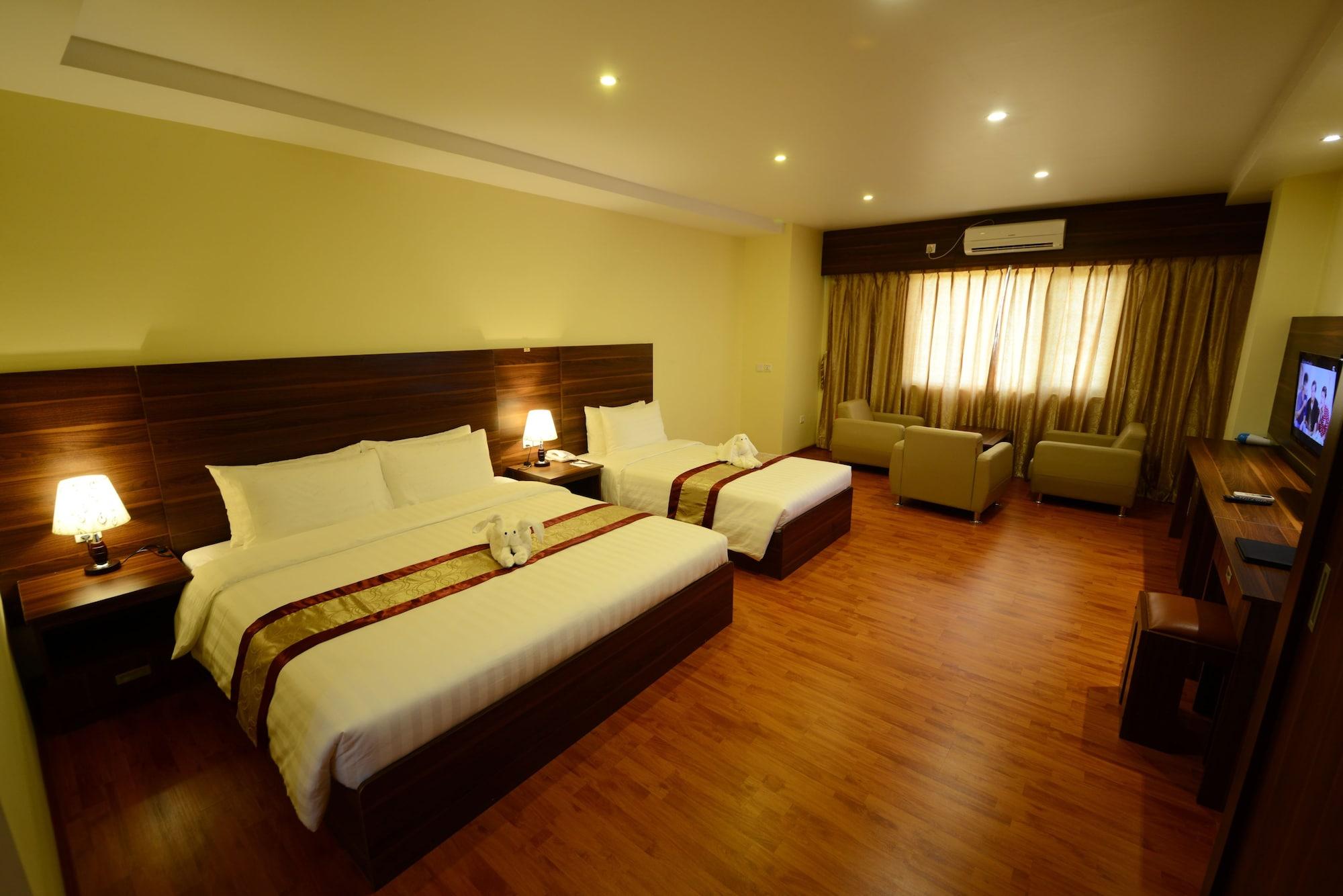 Silver Green Hotel Rangoon Buitenkant foto