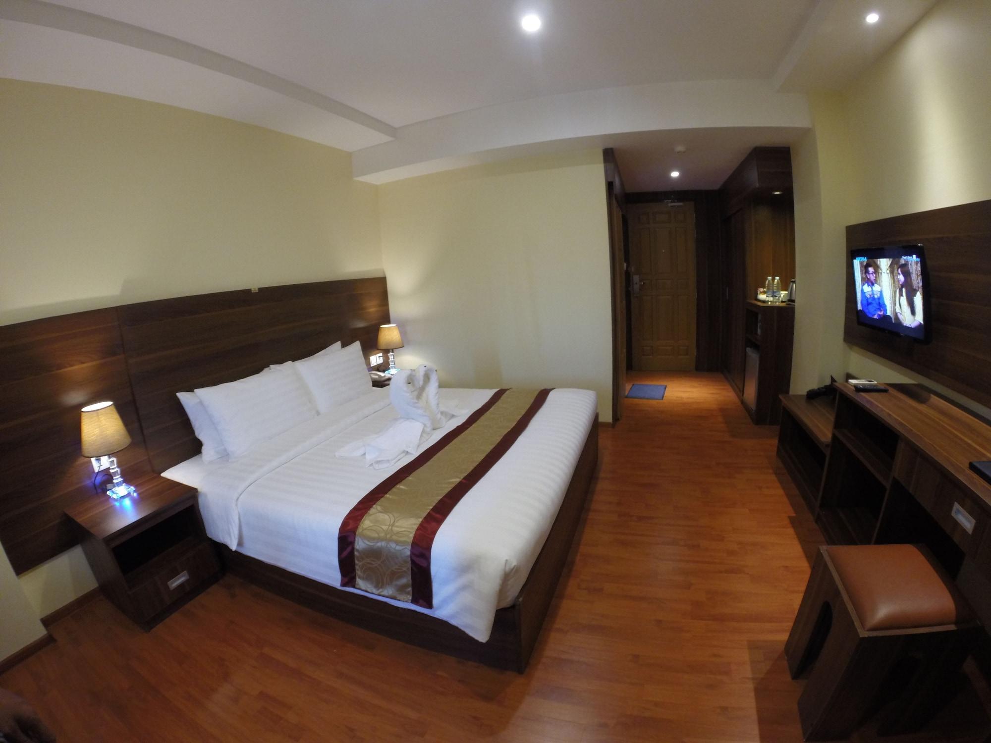 Silver Green Hotel Rangoon Buitenkant foto