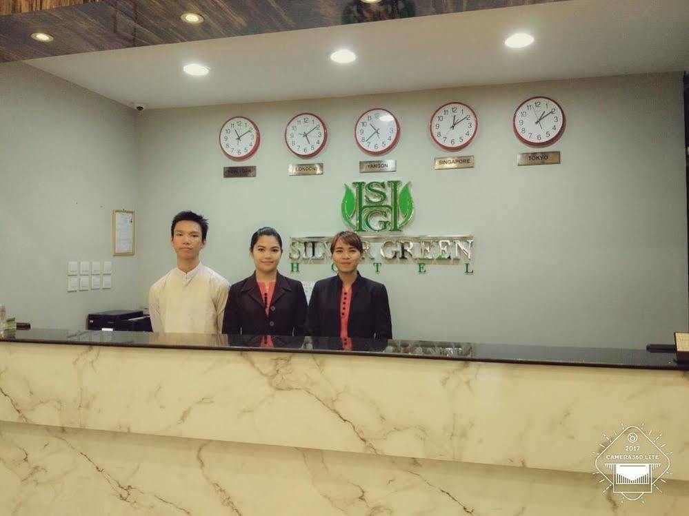 Silver Green Hotel Rangoon Buitenkant foto