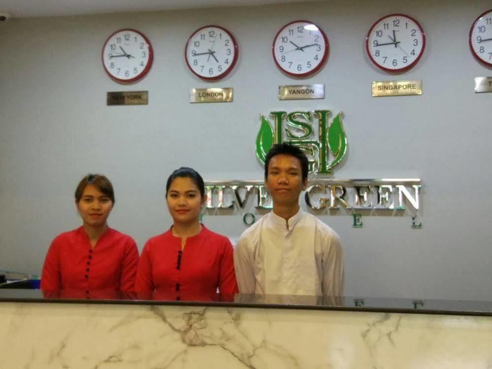 Silver Green Hotel Rangoon Buitenkant foto