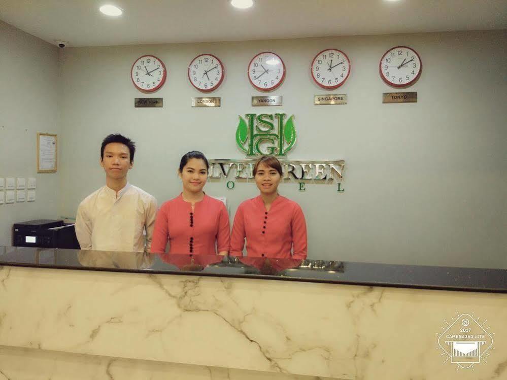 Silver Green Hotel Rangoon Buitenkant foto