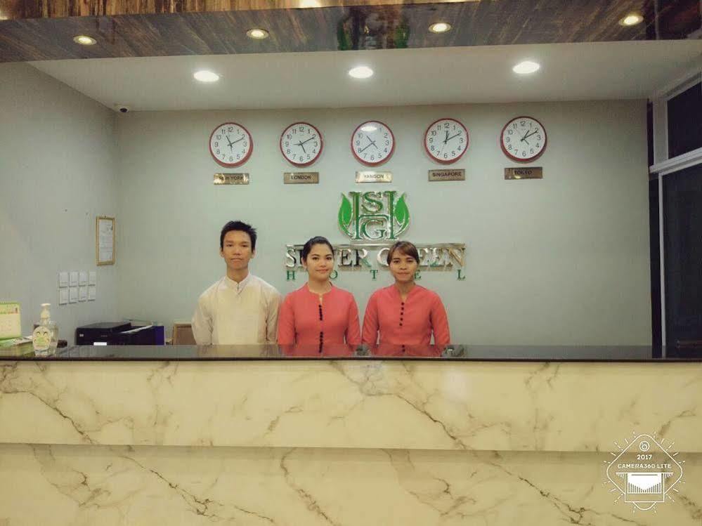 Silver Green Hotel Rangoon Buitenkant foto